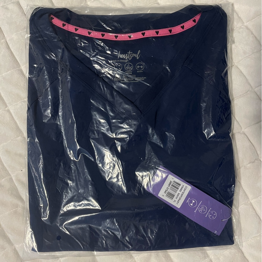 NWT XL Navy HeartSoul Break on Through V-Neck Scrub Top - Picture 3 of 4